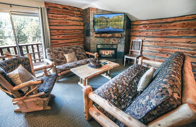 Beautiful river and mountain views prevail from this 3-bedroom, 2-bath condo.