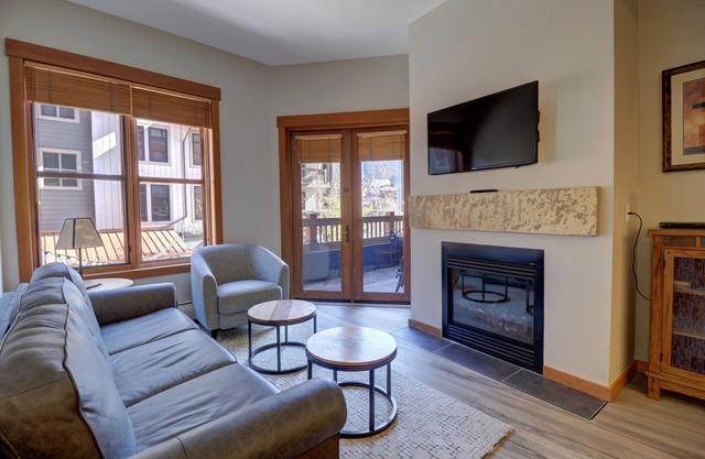 Best Location On The Mountain, Amazing View, Outdoor Hot tub! CO204