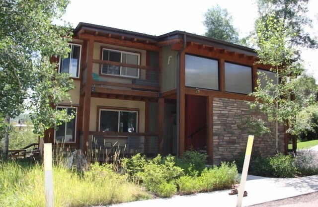 Best Value in Snowmass! Walk to ski lifts and the Treehouse in less than 3 mins!
