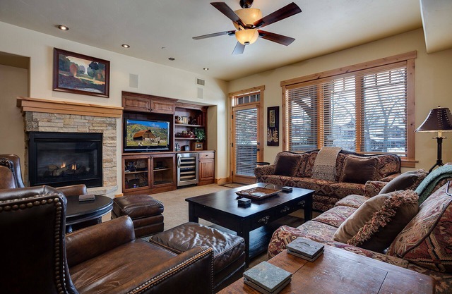 BL6106 | Mountain Residence | Private Patio with Hot Tub | Air Chilling