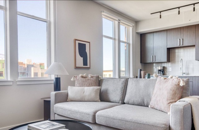 Charming Boulder 1BR w/ Pool, W/D & Spa, nr Google Campus, by Blueground