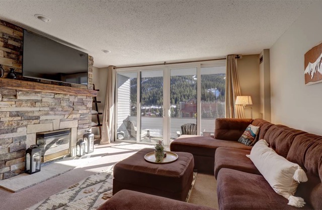 Condo ∙ 2 bedrooms ∙ 10 guests