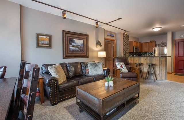 Condo ∙ 2 bedrooms ∙ 6 guests