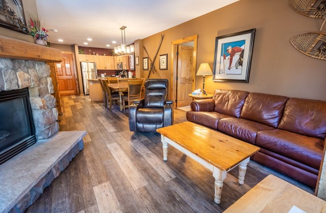 Condo Overlooking Dercum Square, 2 Min Walk to Lifts, Shops & Dining!