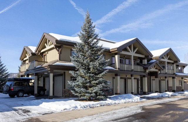 Convenient Location & Great Prices, Private Washer/Dryer, Balcony, Garage