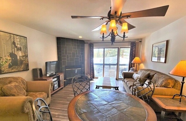 Cozy and Charming Condo with Mountain Views, Just 1 Mile to Purgatory Ski Resort