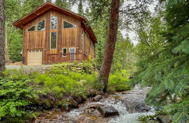 Creekside Mtn House w/ Deck: 8 Mi to Idaho Springs