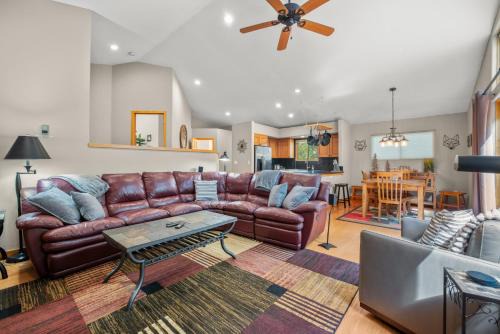 Cutty Sark Court #1 3BR Mountain Views townhouse