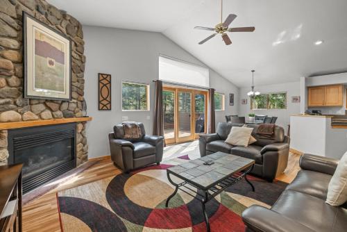 Cutty Sark Court #2 3BR Mountain Views townhouse