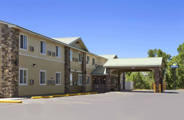Days Inn & Suites by Wyndham Gunnison