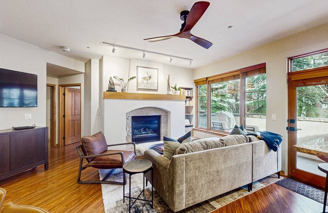 Spruce Tree Lodge 