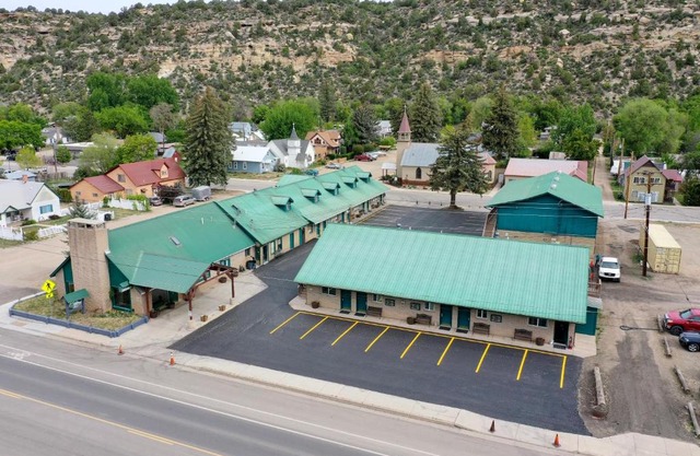 Dolores Mountain Inn