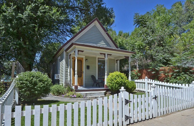 Downtown Charming Mini-Victorian w/ Garage