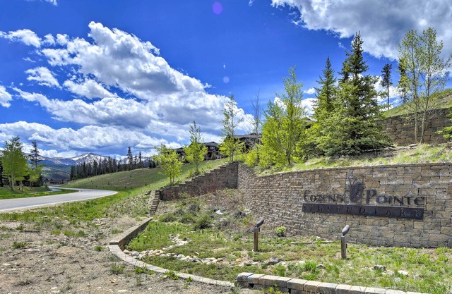 Evolve | Winter Park Condo w/ Hot Tub & Mtn Views!