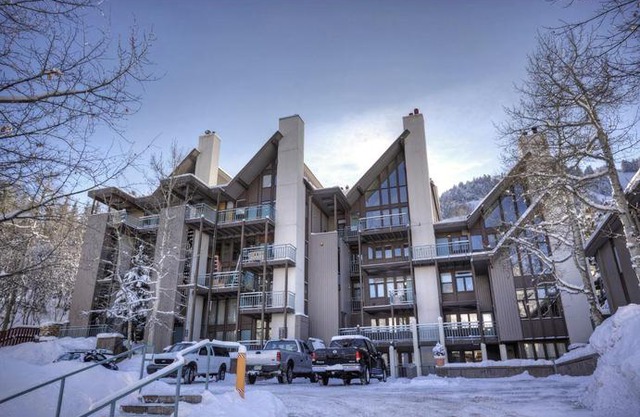 Fifth Avenue Unit 8
