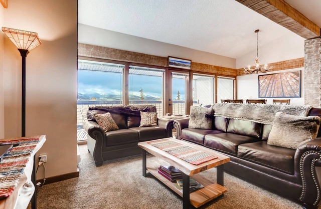 Gold Point #5-C: Impeccable Views - Scenic Hot Tub Access