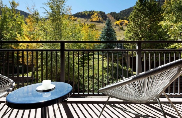 Guest Favorites at 10% Off! Stay 3 nights through Nov