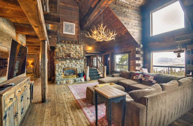 Hike & Ski in the Rockies: Retreat in Tabernash