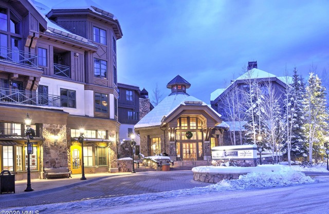 Hyatt MT Lodge-Studio/Hotel Amenities/Last Minute Holiday Week-Great Snow now!