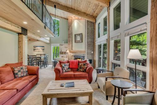 Interlude Condominiums 3-Bedroom Unit 307