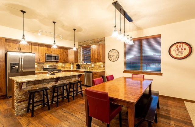 Luxury Condo with Hot Tub, Pool, & Private Patio in the Heart of Winter Park!