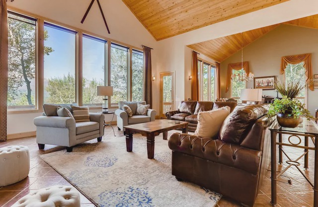 LUXURY MOUNTAIN HOME View’s/Hot Tub