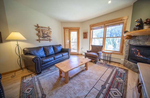 Tenderfoot Lodge 