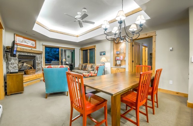 Perfect Steamboat Rental - Top floor condo with mountain views, outdoor pool and hot tub.