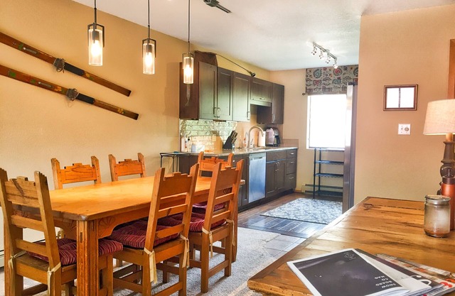 Pool. Hot Tub. Gym. Garage. Nicely Remodeled Townhome in Excellent Location.