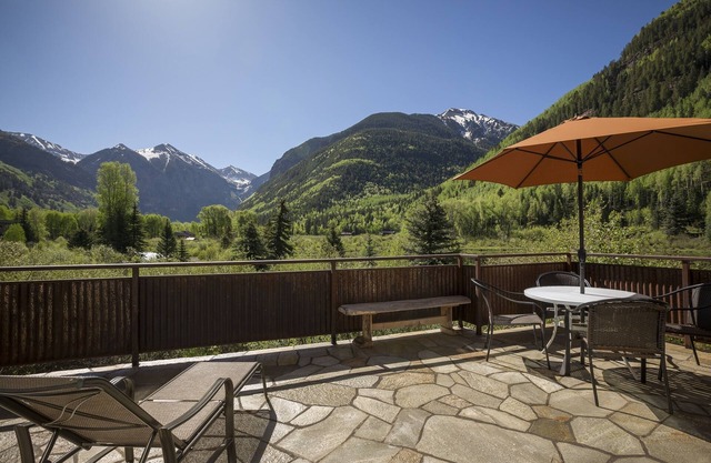 Rivercrown 2: Luxury Townhome With The Best Views In Telluride (4 Br / 3.5 Ba)