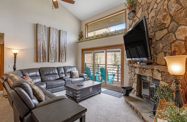 Ski-in/ski-out home with pool, hot tub, sauna, washer/dryer, & private balcony