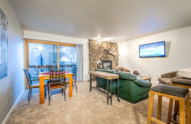Slopeside 1-Bedroom Condo | Ski-In/Walk-Out!