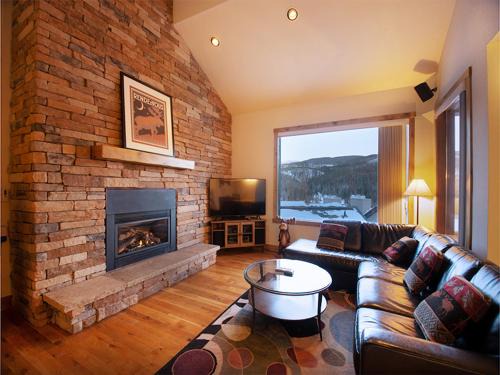 Zephyr Mountain Lodge Park 