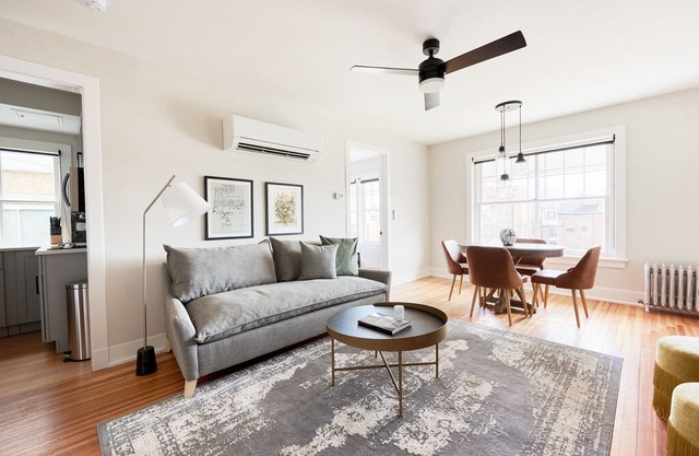 Sonder | The Essex | Beautiful 1BR + Sofa Bed