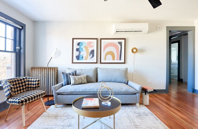 Sonder | The Essex | Stunning 2BR + Balcony
