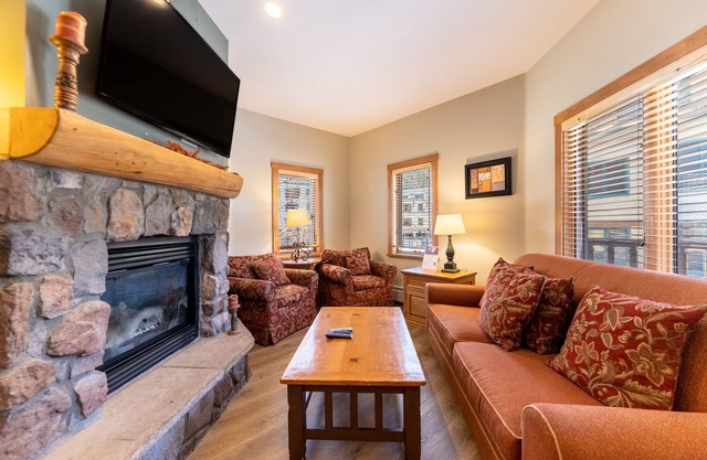 Arapahoe Lodge 