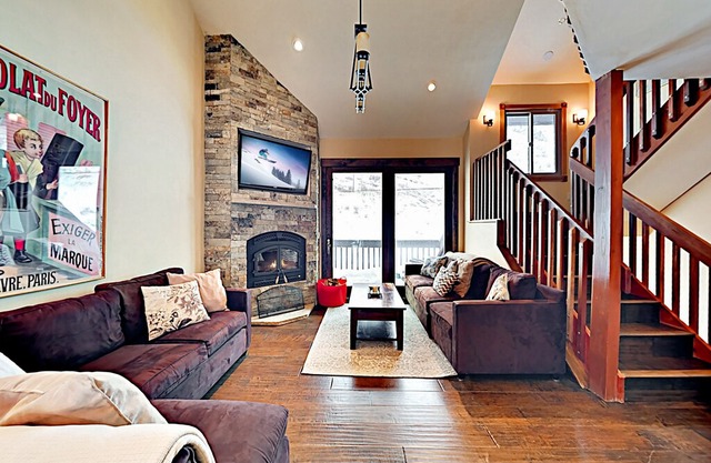 Spacious Townhome with Hot Tub, Adjacent to Gore Creek | 4.5 Miles to Vail