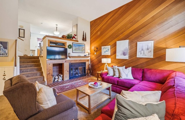 Stay at Winterpoint 20 and walk to the Snowflake Lift and Main Street!