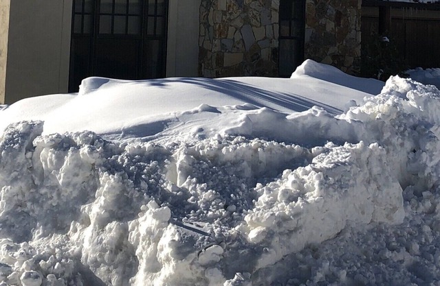 Steam Shower, Hot Tub, ski bus route, heated garage Tesla charger, Mountain View