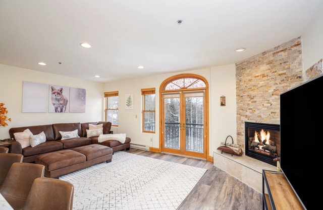 Stunning 3-Bedroom Remodel With Great Mountain Views