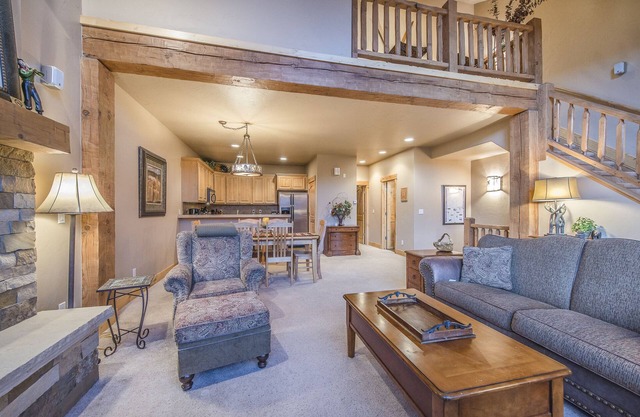 Stunning townhome. Few minutes from Winter Park Ski Resort and Town of WP