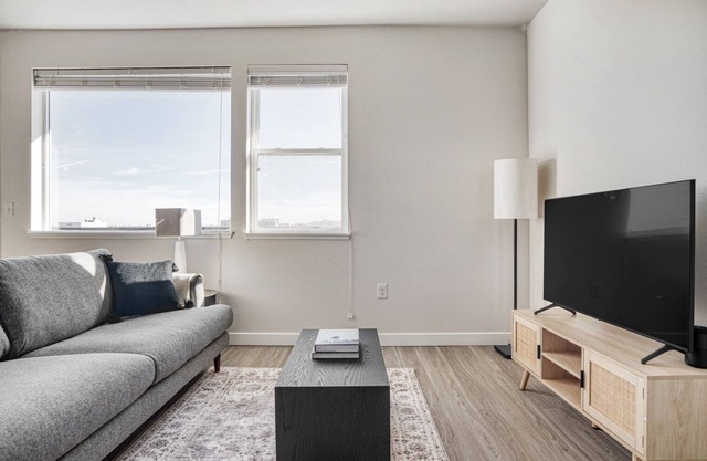 Sunny RiNo 2BR w/ Pool, W/D & Gym, 2 blocks to Coors Field, by Blueground