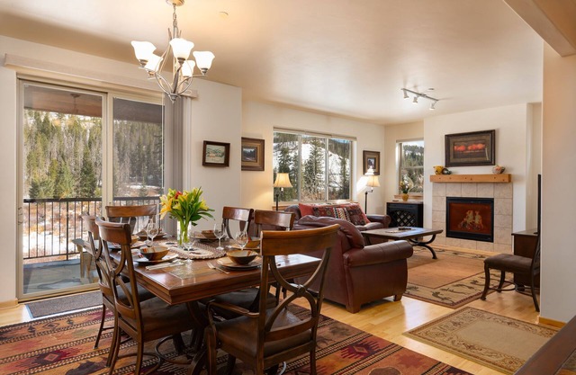 Trailhead Lodge 