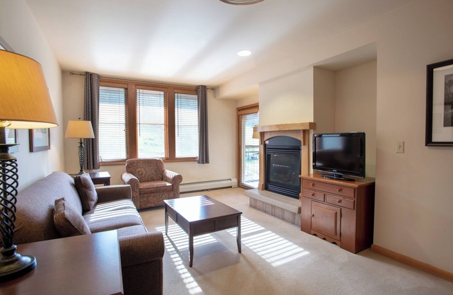 Spectacular Zephyr Mountain Lodge Village 