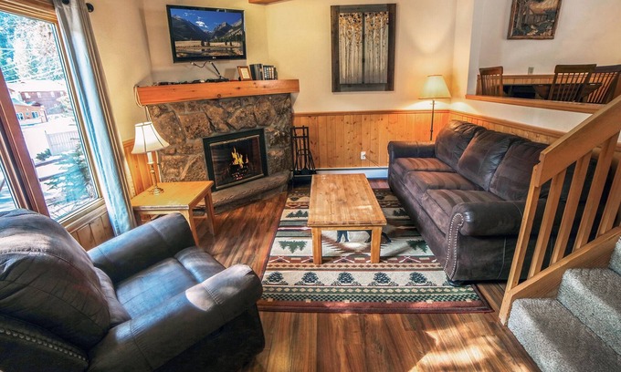 Estes Park Cabin | 1 bedroom, 1 bath attached cabin, kitchen, wood burning fireplace
