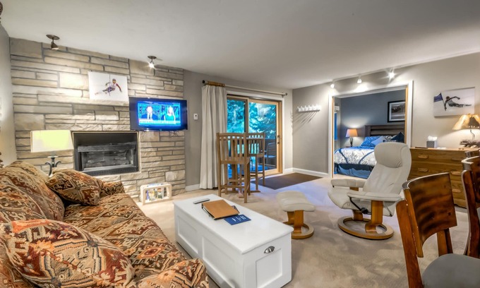 Steamboat Springs Condo | 1-Bedroom Condo w/Slope Access from Your Balcony!