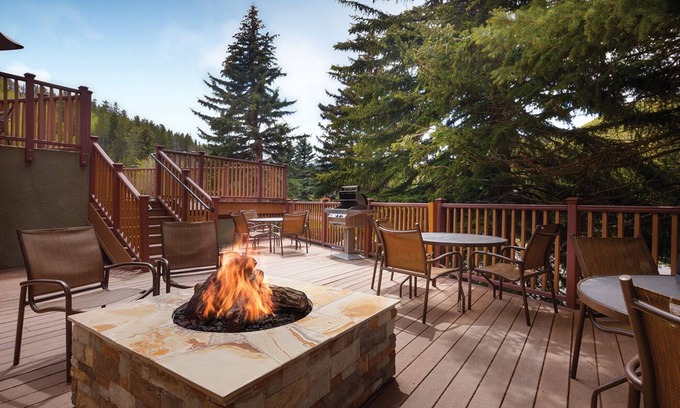Highland Meadows Condo | 1 Bedroom Villa, Sleeps 6, at Marriott's Streamside Birch, Vail!