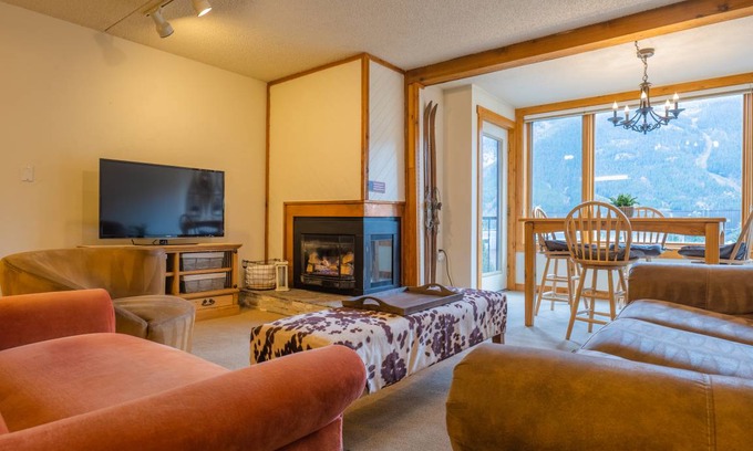 Copper Mountain Village Condo | 102 m² Condo ∙ 2 bedrooms ∙ 8 guests