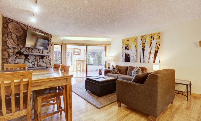 Copper Mountain Village Condo | 102 m² Condo ∙ 1 bedroom ∙ 7 guests