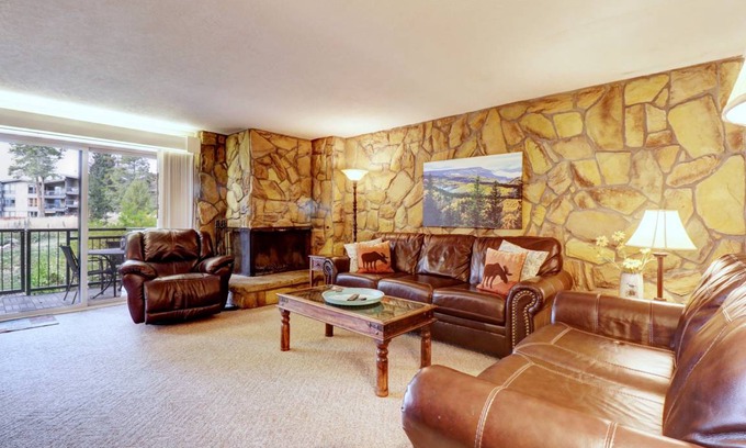 Dillon Condo | 102 m² Condo ∙ 2 bedrooms ∙ 6 guests